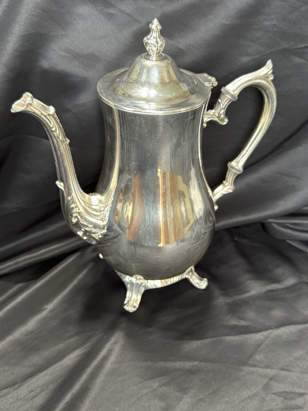 Vintage International Silver Company Silver Plated Footed Lidded Tea Pot